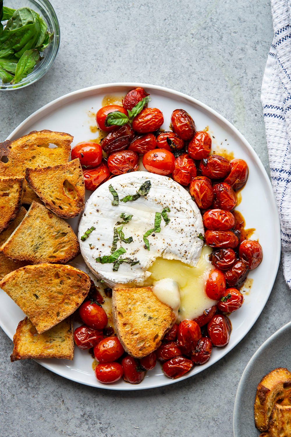 Baked Brie with Garlic and Cherry Tomatoes