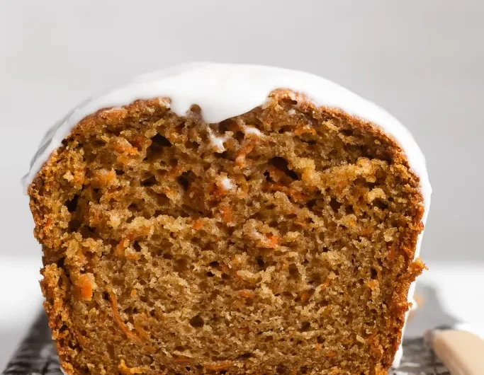 Moist Carrot Cake with Cinnamon and Walnuts