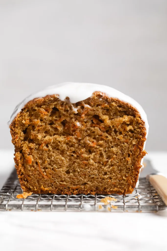 Moist Carrot Cake with Cinnamon and Walnuts